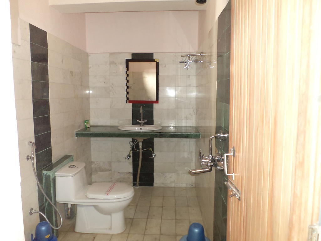 Hotel Mahalaxmi Indo Myanmar Guwahati Quarto foto